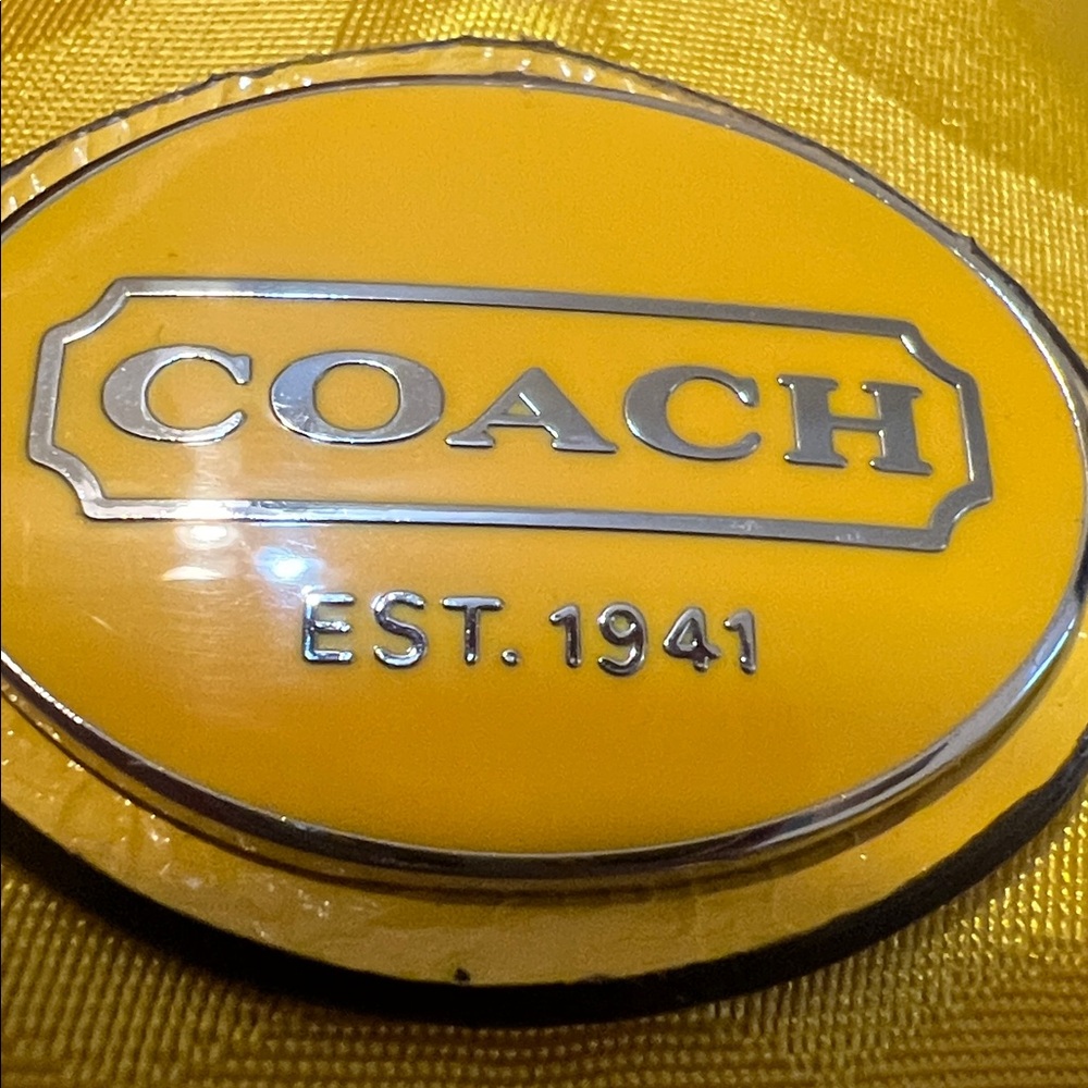 Coach Yellow Crossbody Bag. Never been used - Picture 8 of 8